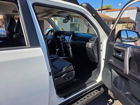 Used 2016 Toyota 4Runner SR5 Premium AWD/4WD image 57