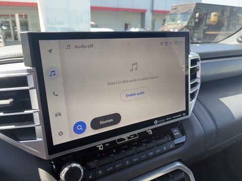 Used 2024 Toyota Sequoia Platinum image 3