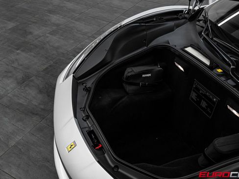 Used 2016 Ferrari 488 GTB image 10