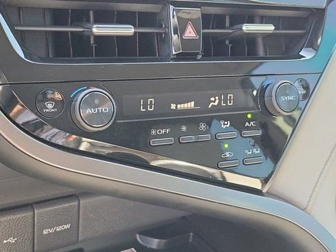Used 2023 Toyota Camry XLE image 28