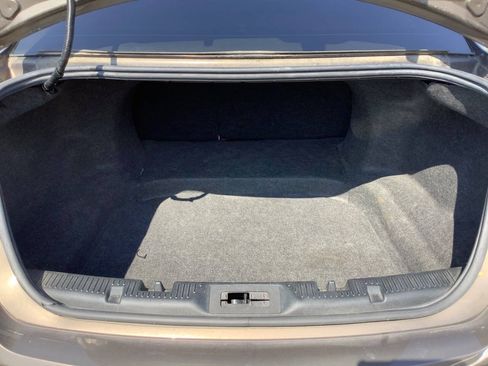 Used 2016 Ford Taurus SE FWD image 43