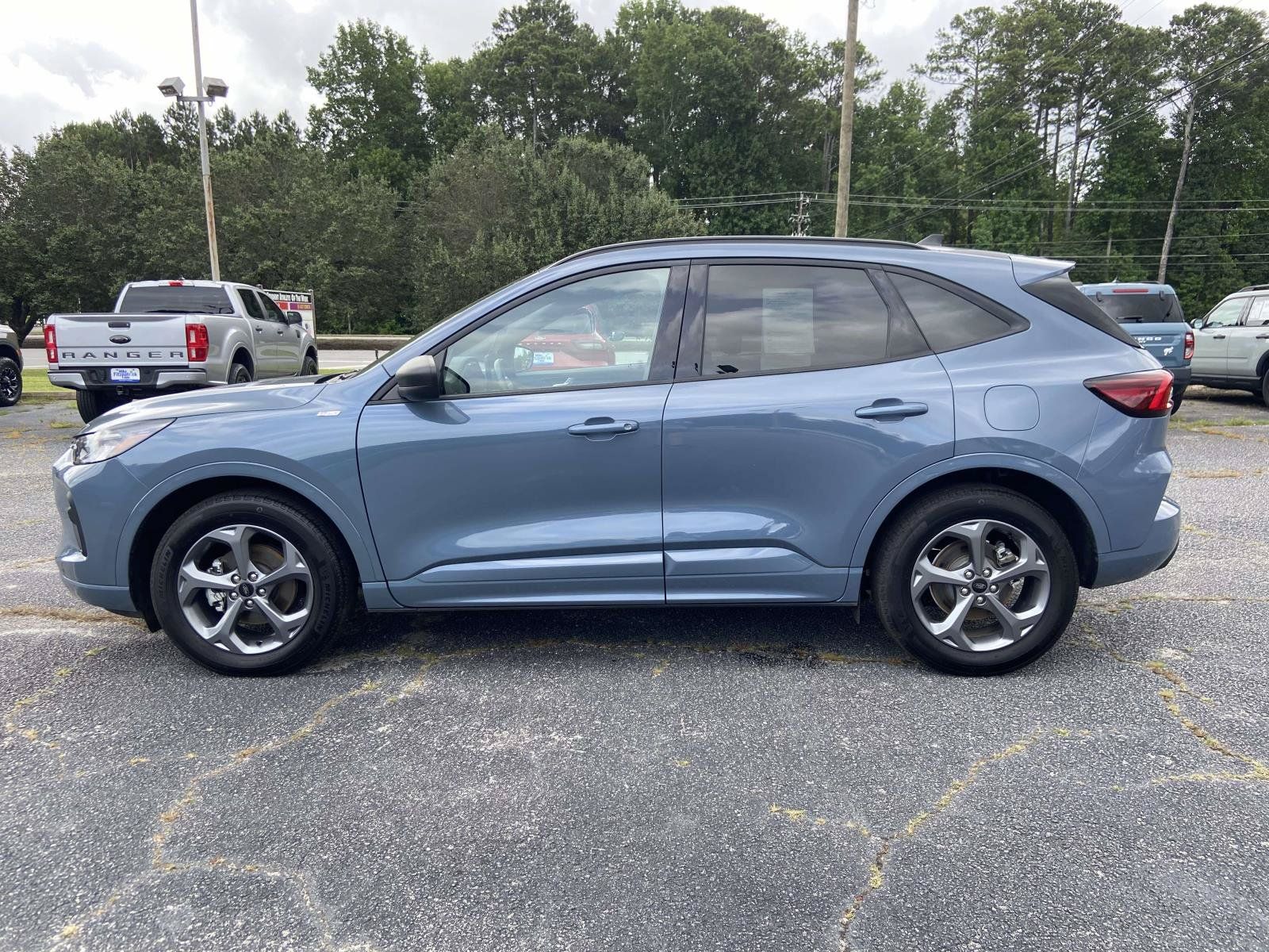 Used 2024 Ford Escape ST-Line w/ Tech Pack #1 FWD image 6
