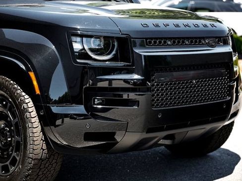 New 2026 Land Rover Defender 110 OCTA AWD/4WD image 18