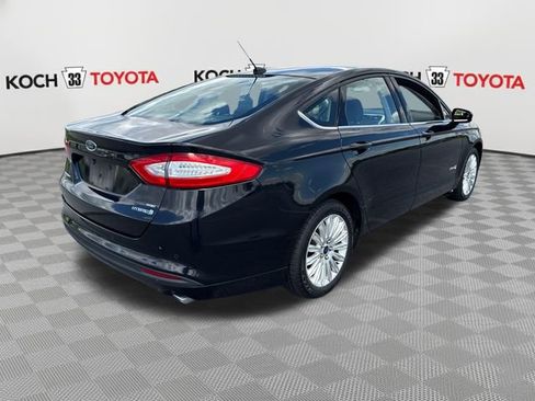 Used 2016 Ford Fusion SE FWD image 8