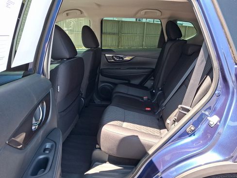 Used 2020 Nissan Rogue SV AWD/4WD image 11