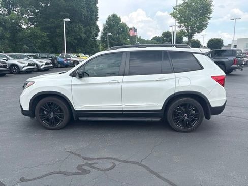 Used 2021 Honda Passport Sport image 2