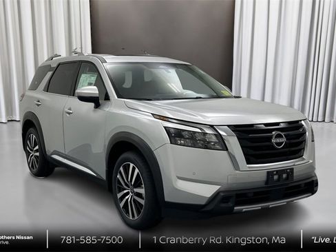 New 2025 Nissan Pathfinder Platinum w/ Cargo Package image 3