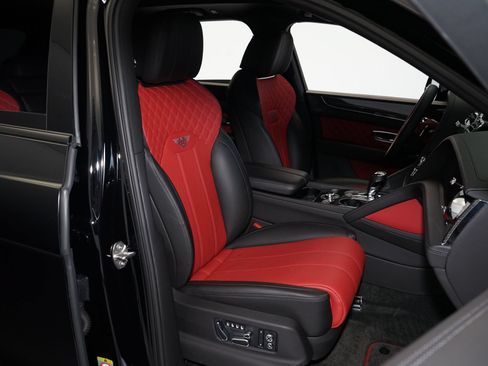 Used 2021 Bentley Bentayga Speed AWD/4WD image 13