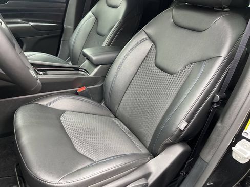 New 2026 Jeep Compass Latitude AWD/4WD image 8