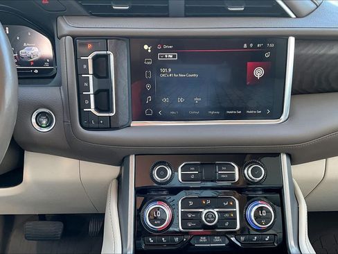 Used 2023 GMC Yukon Denali w/ Denali Reserve Package AWD/4WD image 7