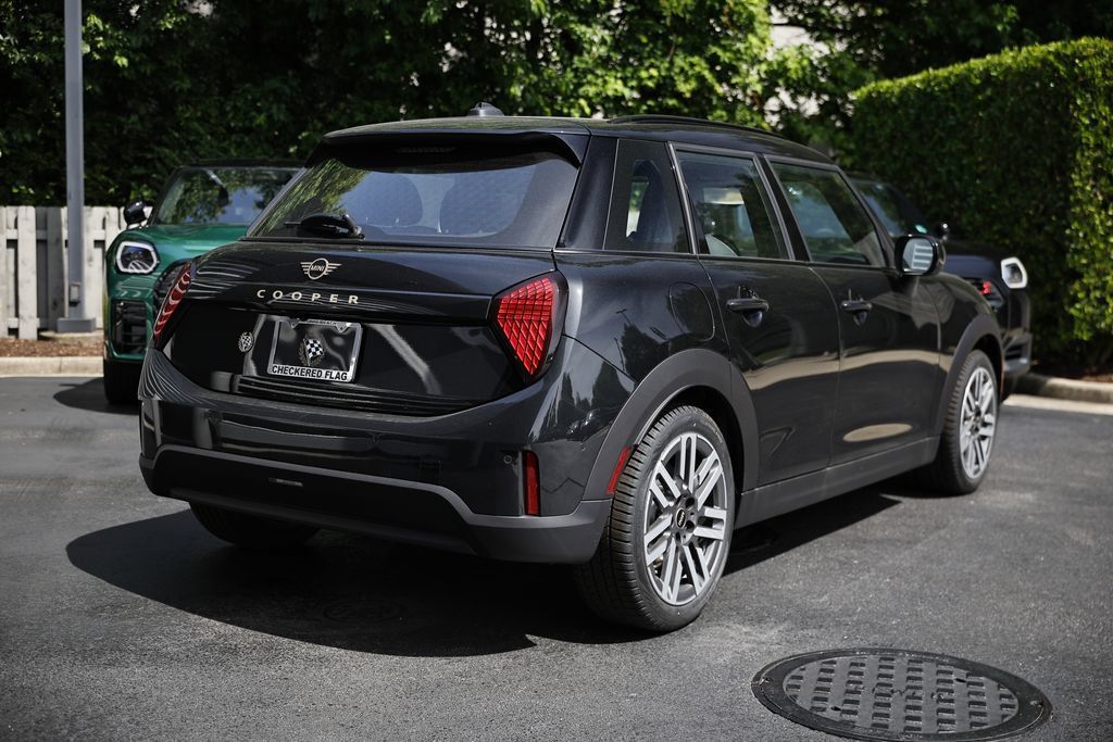 New 2026 MINI Cooper 4-Door Hardtop FWD image 7