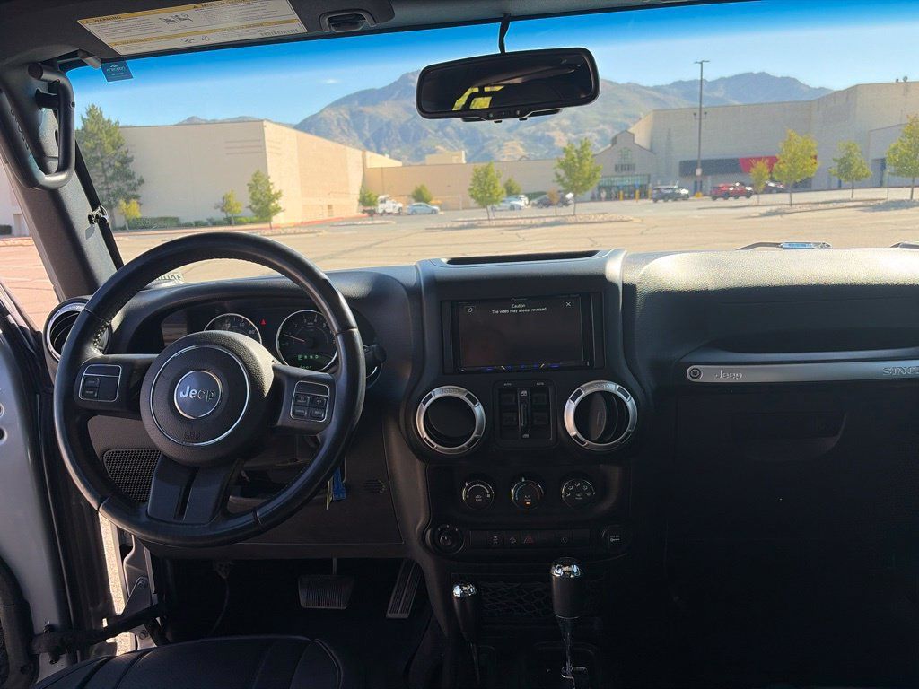Used 2018 Jeep Wrangler Unlimited Sahara AWD/4WD image 20