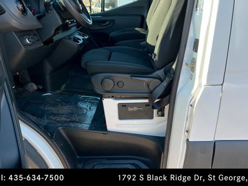 Used 2019 Mercedes-Benz Sprinter 170 Cargo image 13