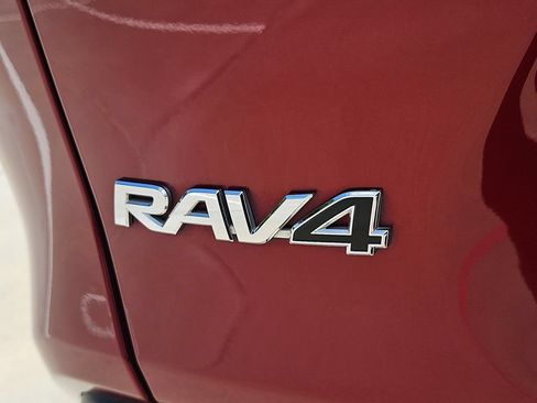 Used 2023 Toyota RAV4 XLE Premium FWD image 11