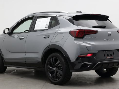 Used 2024 Buick Encore GX Sport Touring FWD image 4