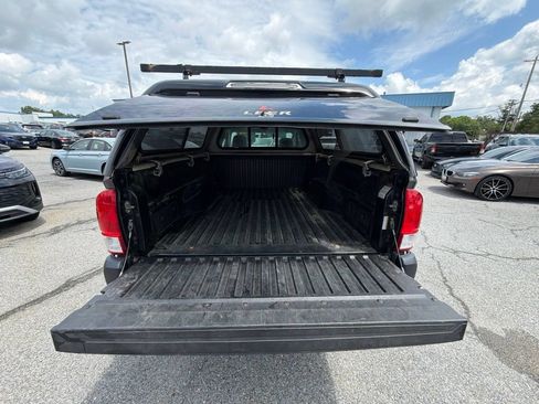 Used 2016 Toyota Tacoma SR AWD/4WD image 10