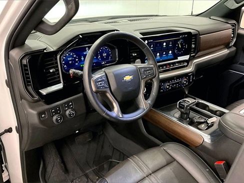 Used 2022 Chevrolet Silverado 1500 High Country w/ High Country Premium Package image 13
