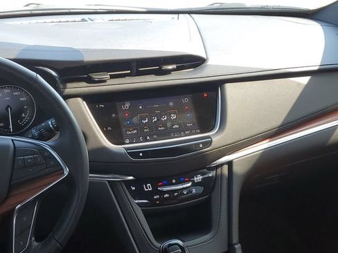 Certified 2023 Cadillac XT5 Premium Luxury w/ LPO, Floor Liner Package AWD/4WD image 28
