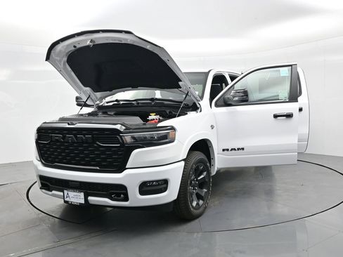 New 2026 RAM 1500 4x4 Crew Cab image 40