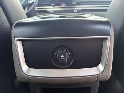 Used 2025 Kia Carnival FWD image 29