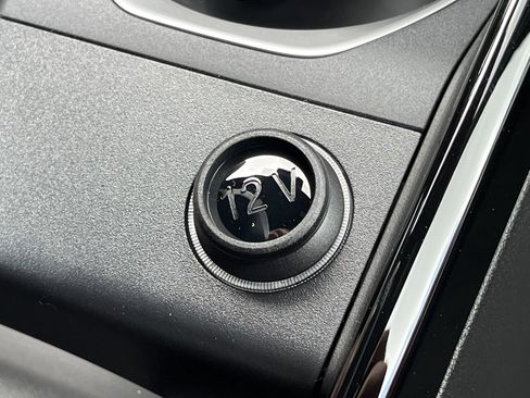 New 2025 BMW X1 xDrive28i w/ Convenience Package image 9