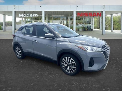 Certified 2023 Nissan Kicks SV FWD image 8