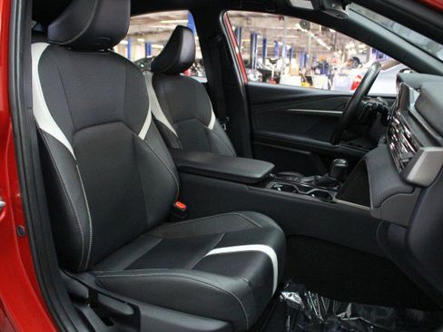 Used 2025 Toyota Camry SE w/ Convenience Package image 21