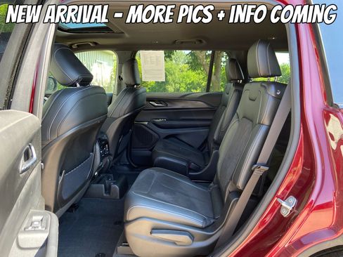 Used 2023 Jeep Grand Cherokee L Laredo AWD/4WD image 6