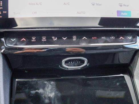 New 2026 Jeep Grand Cherokee Altitude AWD/4WD image 29