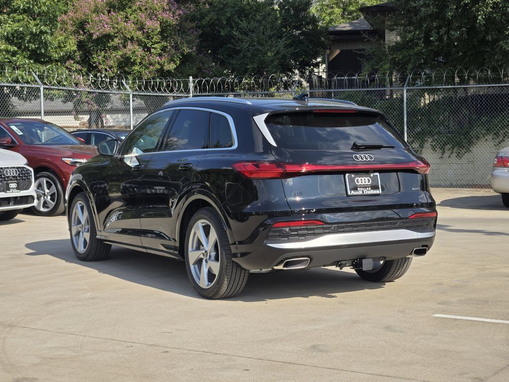 Certified 2025 Audi Q5 Prestige AWD/4WD image 11