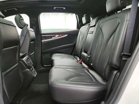 Used 2019 Lincoln Nautilus Reserve AWD/4WD image 27