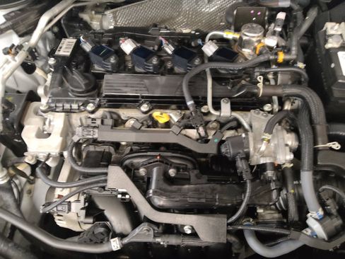 Used 2025 Toyota Corolla LE FWD image 30