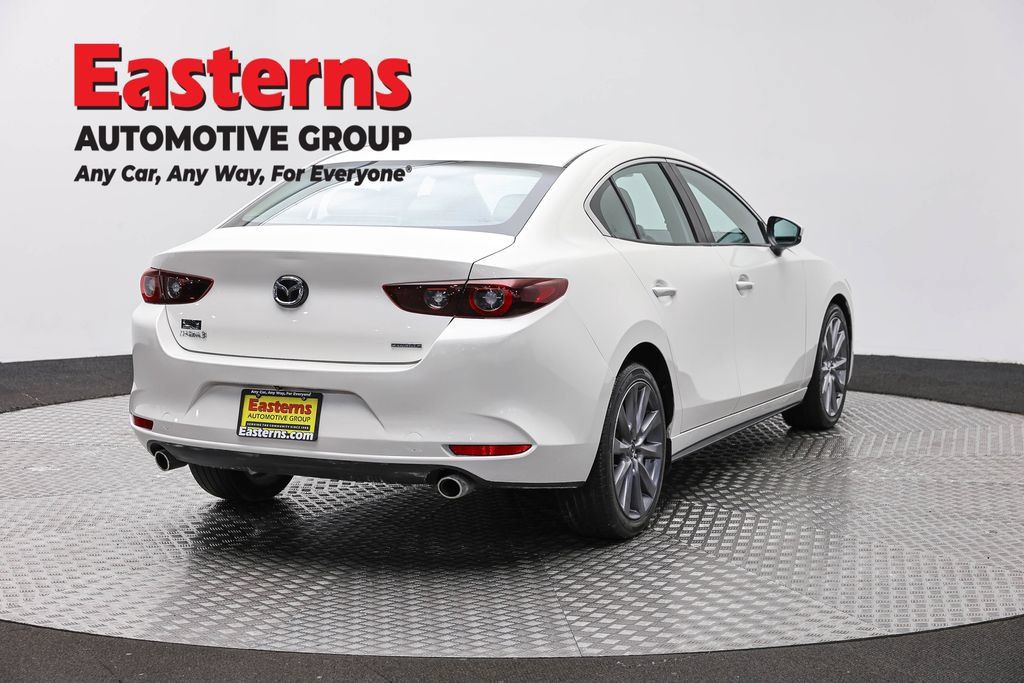 Used 2023 MAZDA MAZDA3 s FWD image 5