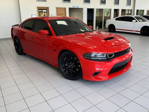 Used 2019 Dodge Charger Scat Pack w/ Dynamics Package RWD image 9