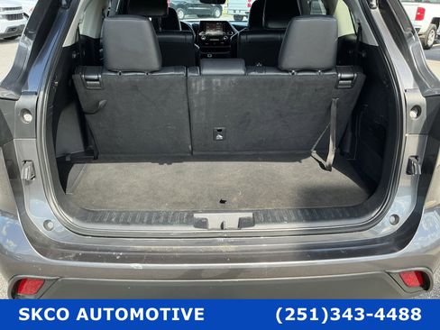 Used 2021 Toyota Highlander XLE image 27