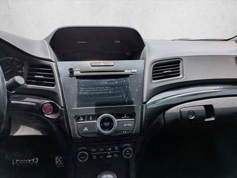 Used 2019 Acura ILX FWD image 10