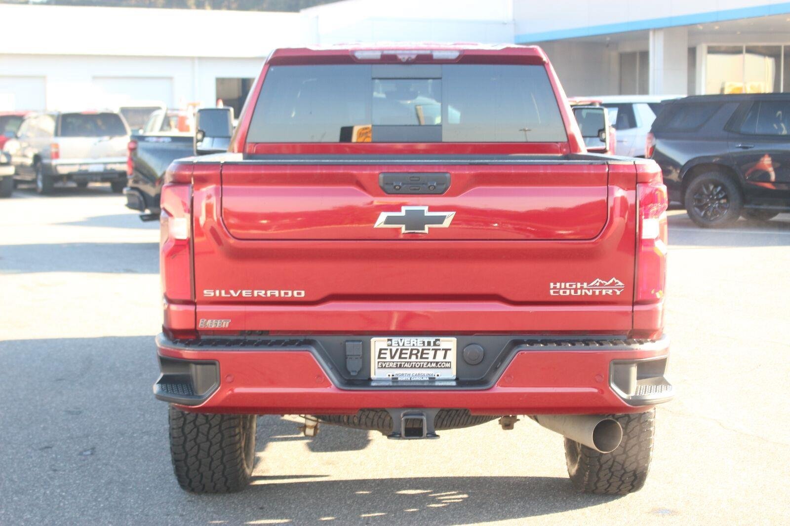 Used 2022 Chevrolet Silverado 2500 High Country w/ Z71 Off-Road Package AWD/4WD image 6