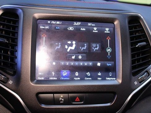 Used 2019 Jeep Cherokee Trailhawk w/ Comfort & Convenience Group image 25