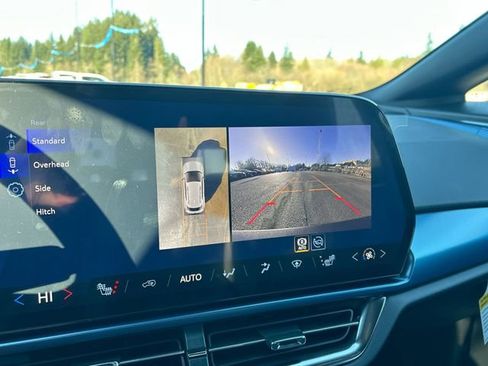New 2026 Chevrolet Equinox EV LT FWD image 15