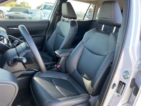 Certified 2024 Toyota Corolla Cross XLE w/ Convenience Package image 14