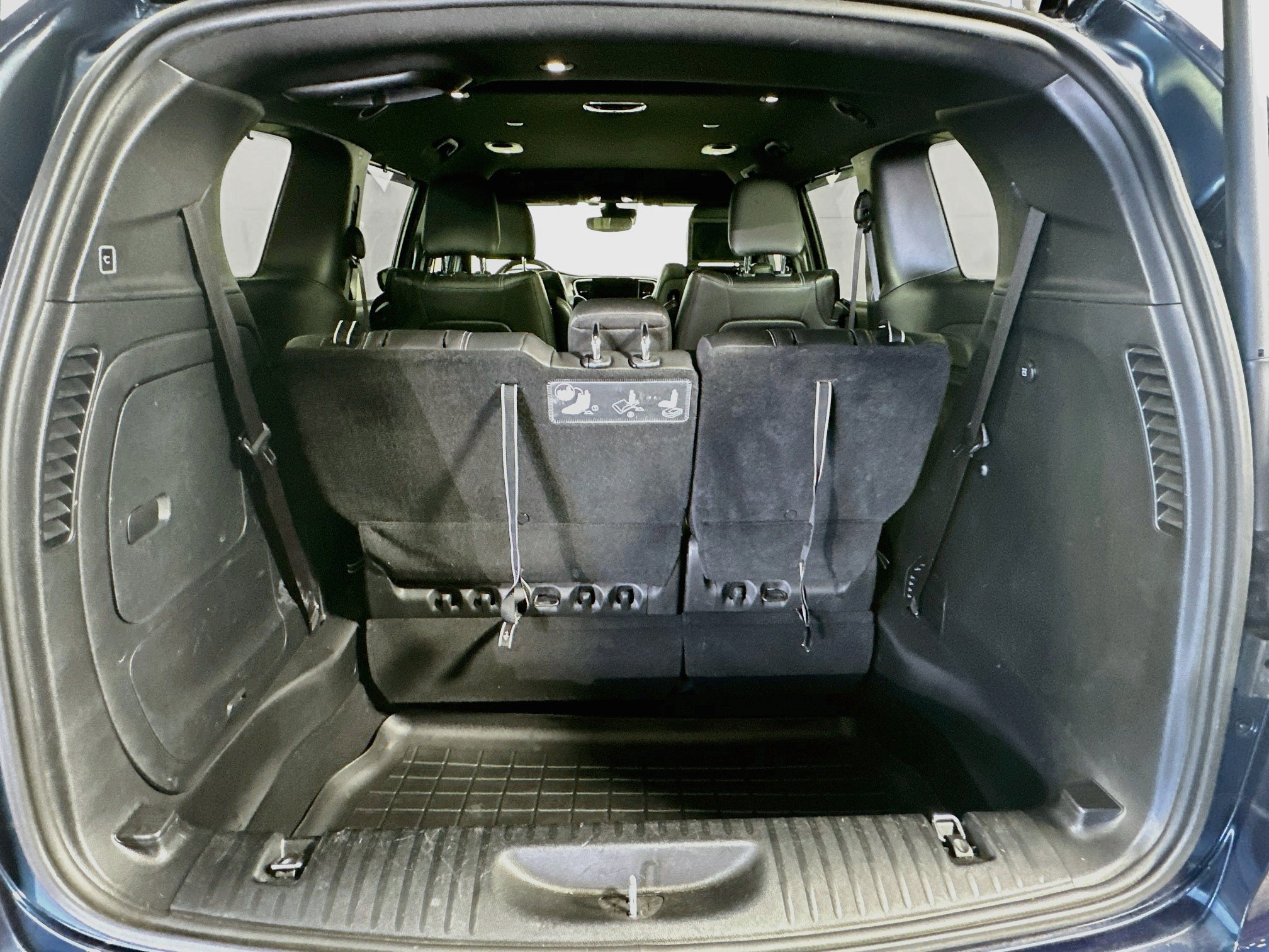 Used 2021 Chrysler Pacifica Touring-L w/ Uconnect Theater Family Group FWD image 29