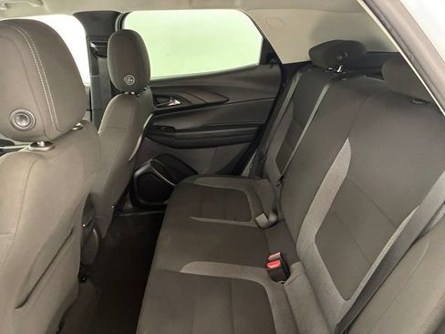 Used 2021 Chevrolet TrailBlazer LS FWD image 18