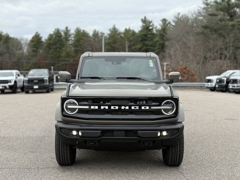 New 2025 Ford Bronco Outer Banks image 9