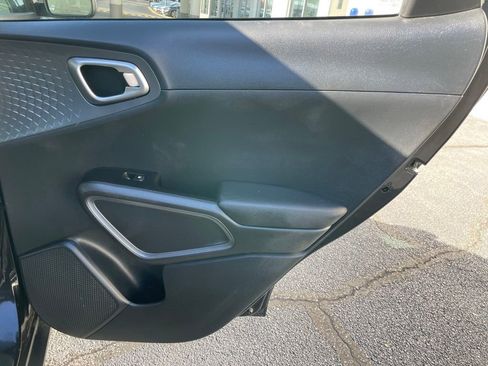 Used 2023 Kia Soul EX image 36