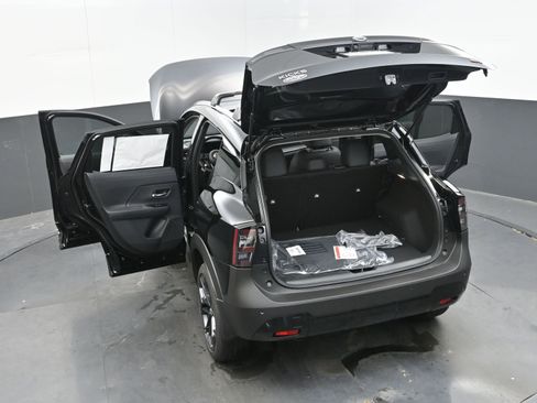 New 2026 Nissan Kicks SR image 41