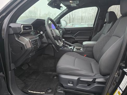 Used 2024 Toyota Tacoma SR5 AWD/4WD image 15