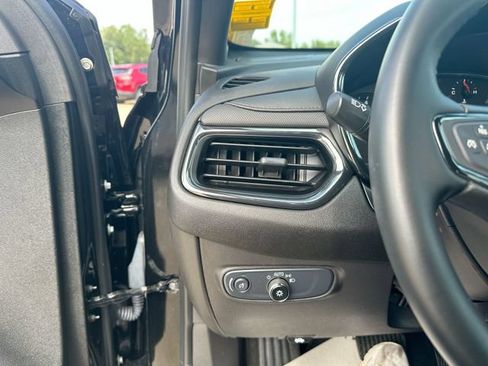Used 2024 Chevrolet Equinox RS FWD image 21