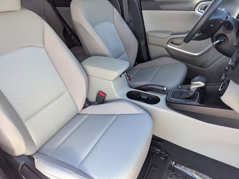 Certified 2022 Kia Soul LX image 8