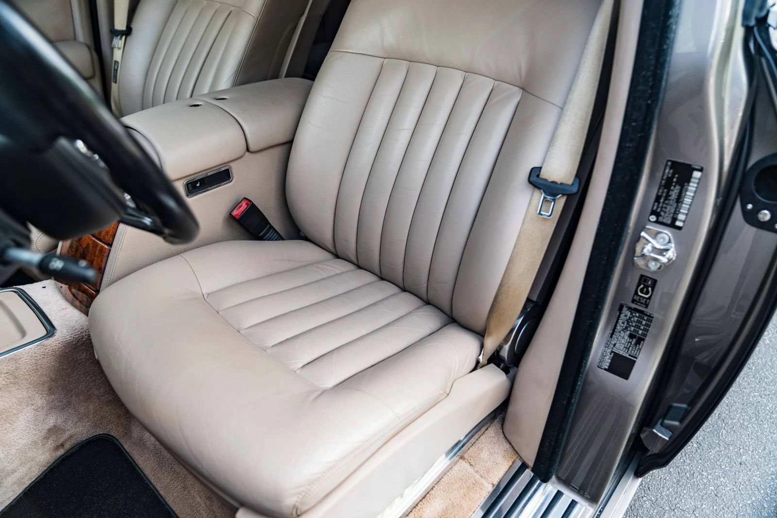 Used 2004 Rolls-Royce Phantom Sedan RWD image 24