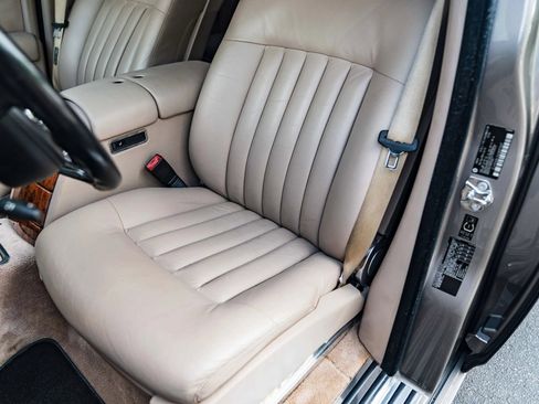 Used 2004 Rolls-Royce Phantom Sedan RWD image 24